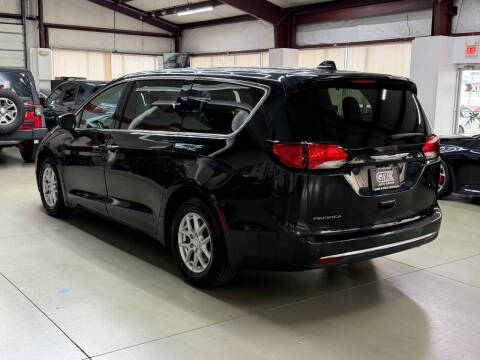 2020 Chrysler Pacifica Touring