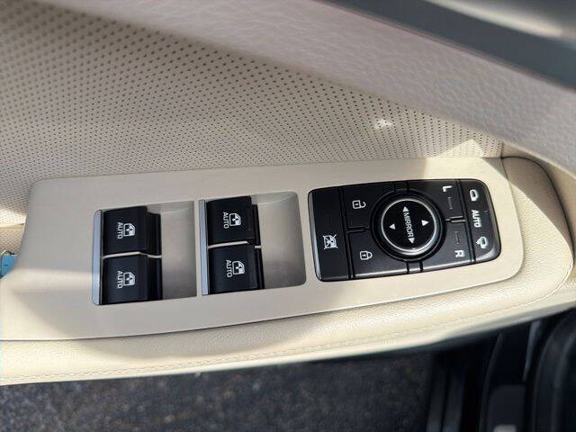 2016 Hyundai Genesis