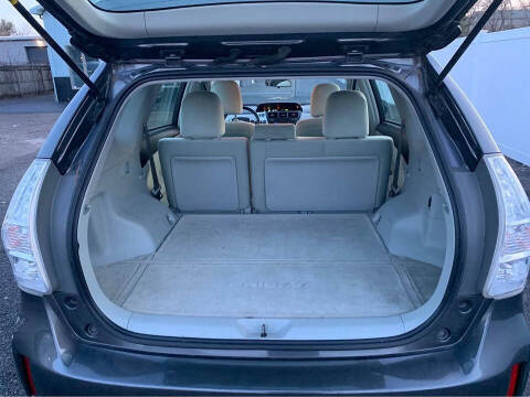 2013 Toyota Prius v Three