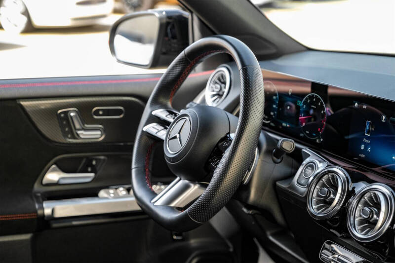 2024 Mercedes-Benz GLB GLB 250