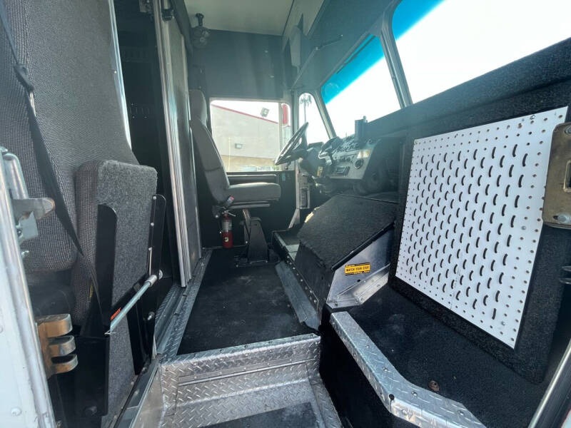 2017 Freightliner MT45 Chassis