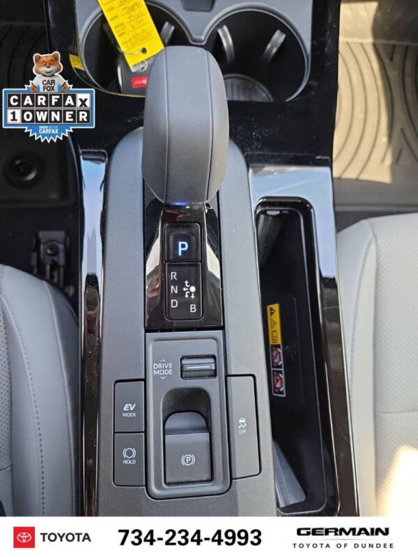 2025 Toyota Prius XLE