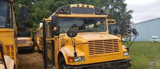 1999 Carpenter Short Bus