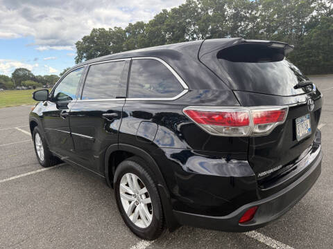 2014 Toyota Highlander LE