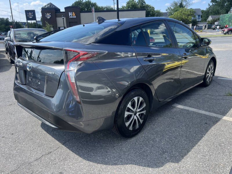 2017 Toyota Prius Two