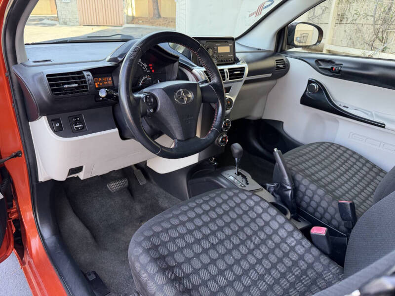 2013 Scion iQ