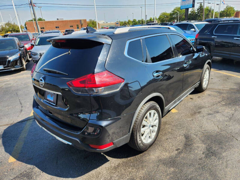 2017 Nissan Rogue SV