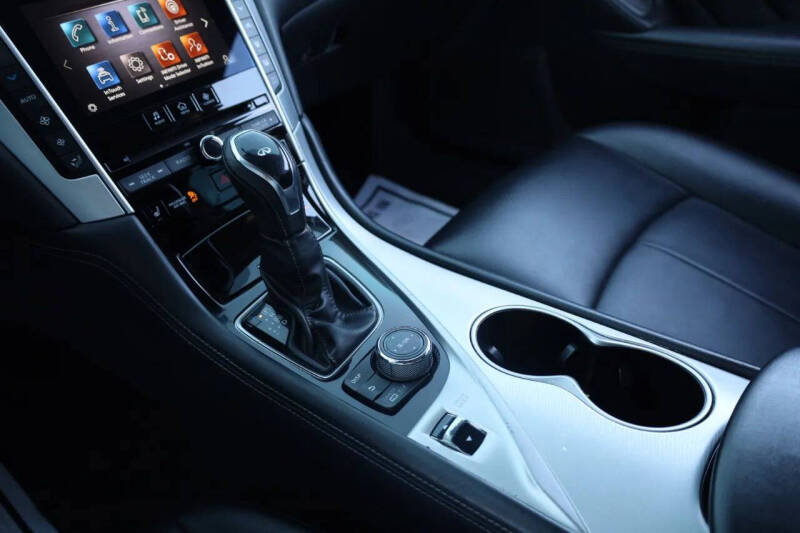 2021 Infiniti Q50 Luxe