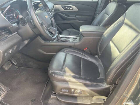 2022 Chevrolet Traverse LT Leather