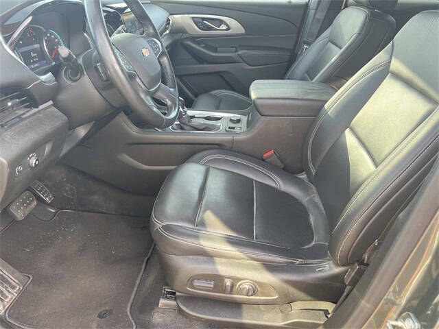 2022 Chevrolet Traverse LT Leather