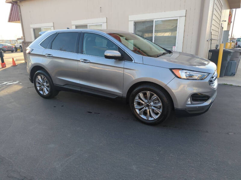2024 Ford Edge Titanium