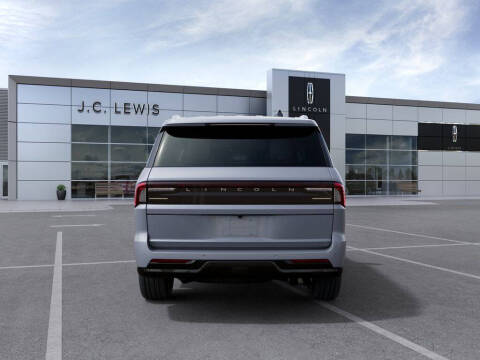 2027 Lincoln Navigator Reserve