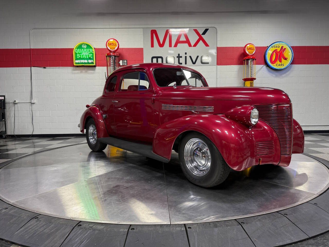 1939 Chevrolet Coupe 32