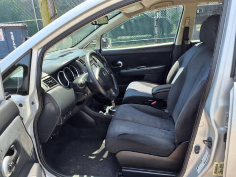 2012 Nissan Versa 1.8 SL