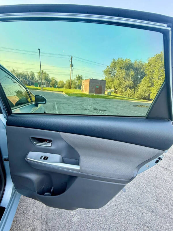 2012 Toyota Prius v