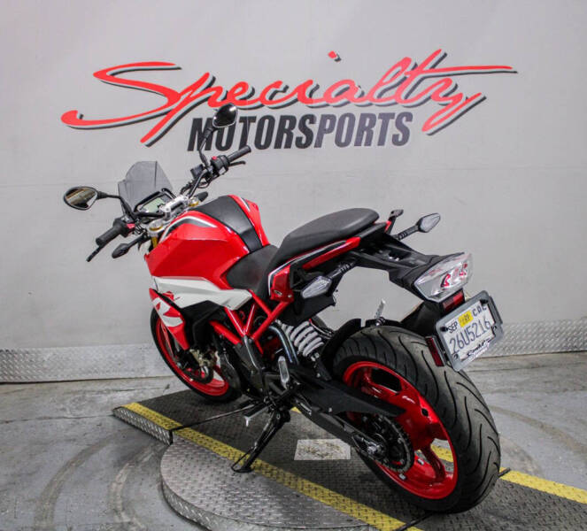 2023 BMW G 310 R Sport