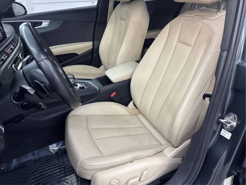 2017 Audi A4 2.0T quattro Premium Plus