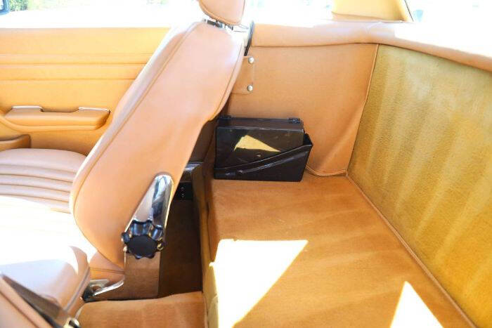 1986 Mercedes-Benz 560-Class 560 SL