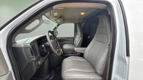 2025 Chevrolet Express 2500