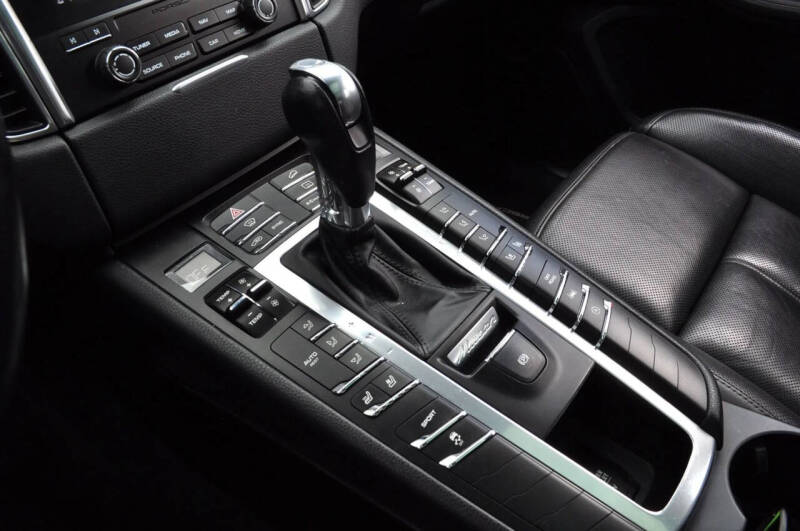 2017 Porsche Macan S