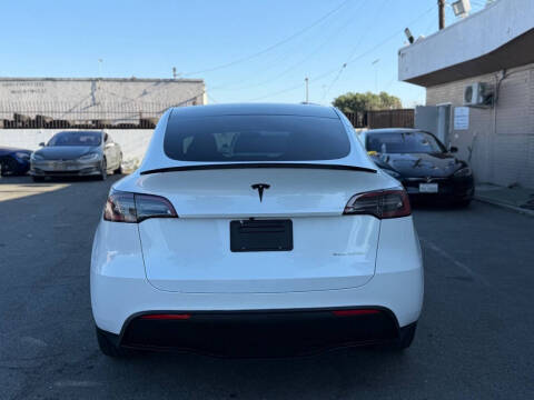 2023 Tesla Model Y Long Range