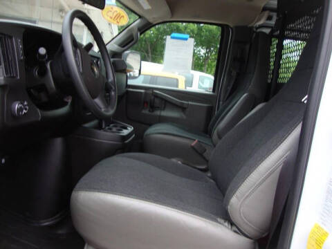 2025 Chevrolet Express 2500