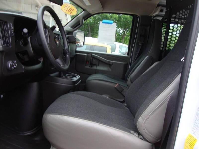 2025 Chevrolet Express 2500