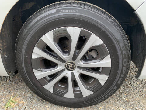 2020 Toyota Prius LE AWD-e