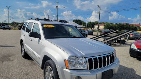 2005 Jeep Grand Cherokee for sale at Kelly & Kelly Supermarket of Cars in Fayetteville NC