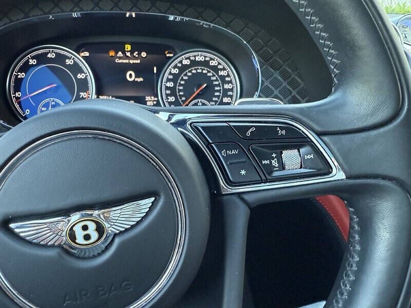2020 Bentley Bentayga 38