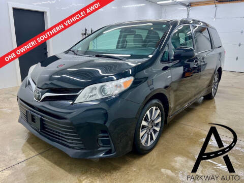 2020 Toyota Sienna for sale at Parkway Auto in Hudsonville MI