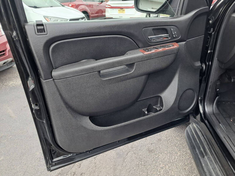 2011 Chevrolet Avalanche LTZ