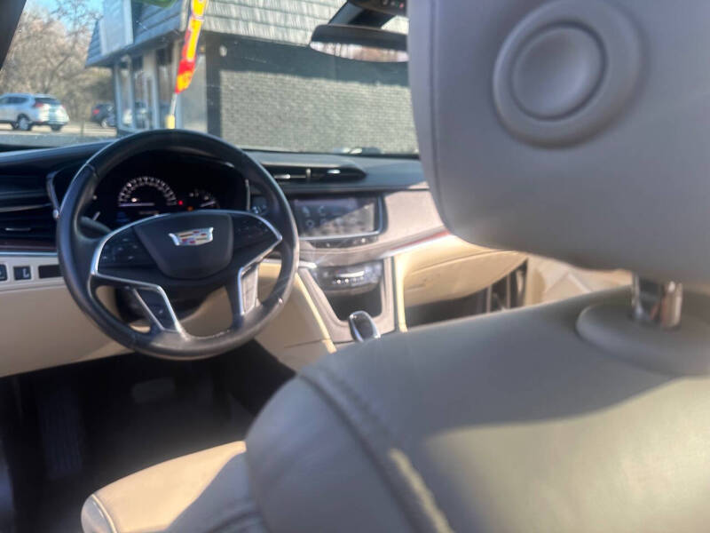 2017 Cadillac XT5 Luxury