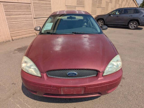 2004 Ford Taurus SE