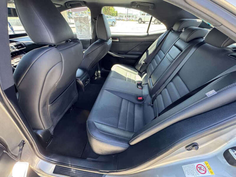 2017 Lexus IS 200t