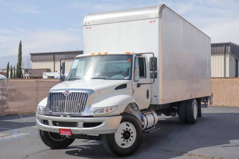 2019 International DuraStar 4300