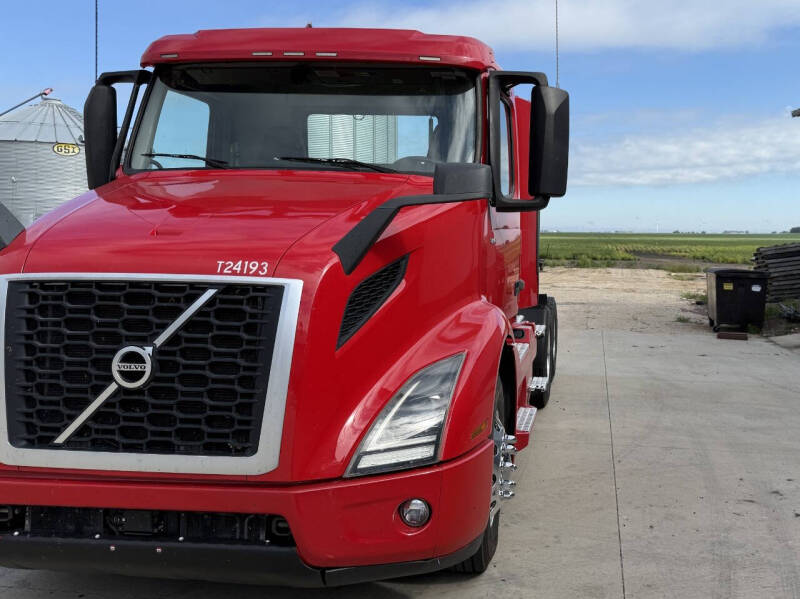 2020 Volvo VNR