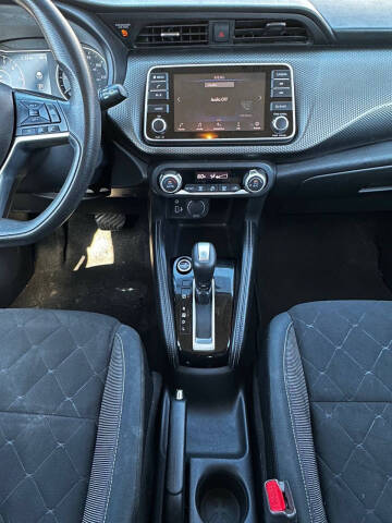 2019 Nissan Kicks SV