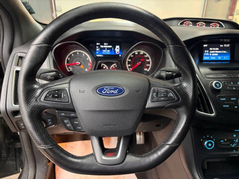 2017 Ford Focus ST