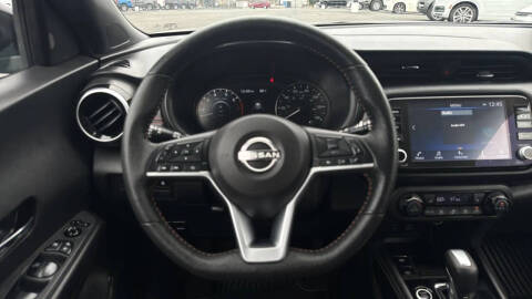 2022 Nissan Kicks SR