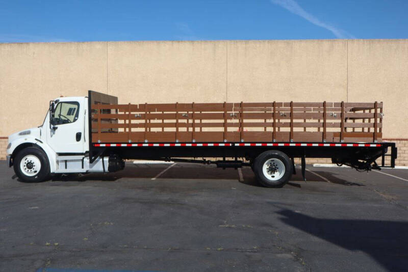 2019 Freightliner M2 106