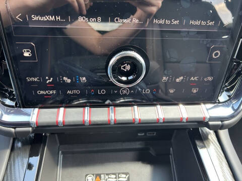 2025 GMC Yukon XL AT4