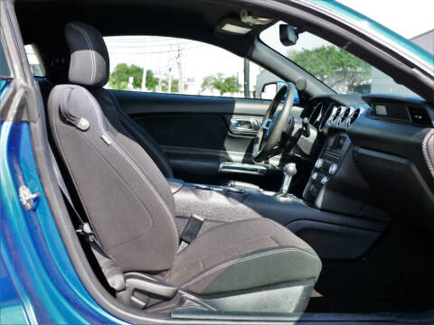 2017 Ford Mustang V6