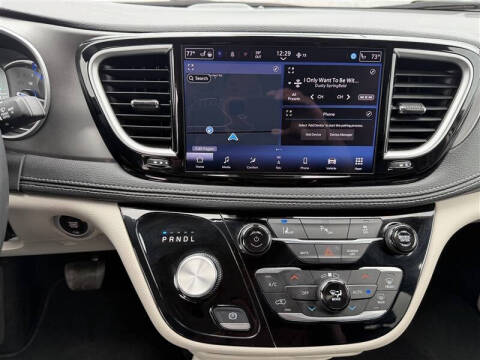 2024 Chrysler Pacifica Plug-In Hybrid