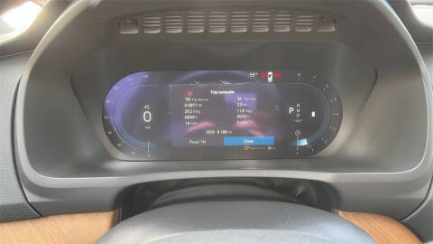 2025 Volvo XC90 B5 Plus Bright Theme