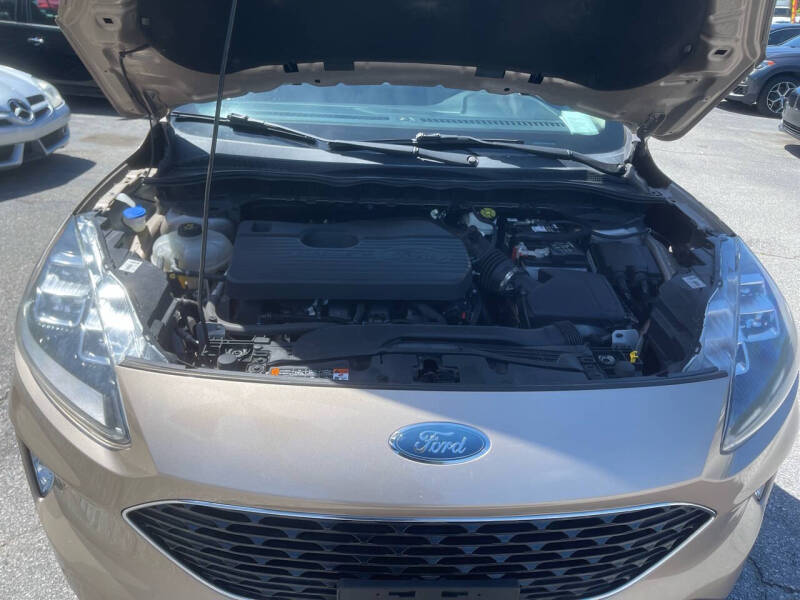 2020 Ford Escape Titanium