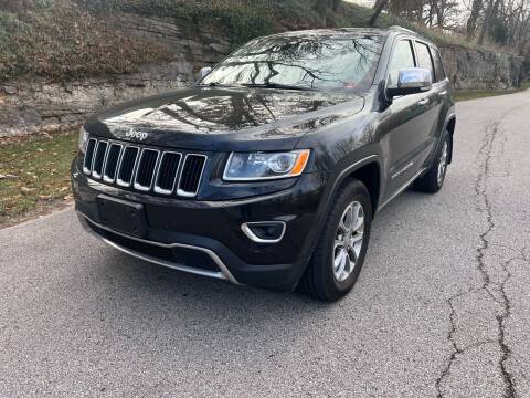 2015 Jeep Grand Cherokee for sale at Bogie's Motors in Saint Louis MO