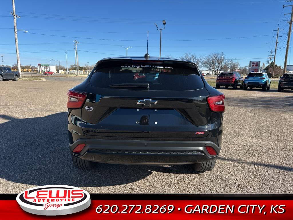 2024 Chevrolet Trax for sale at Lewis Chevrolet of Garden City in Garden City, KS