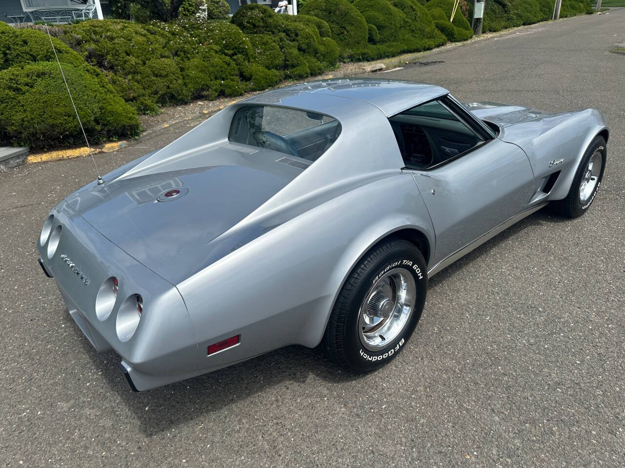 1975 Chevrolet Corvette 2