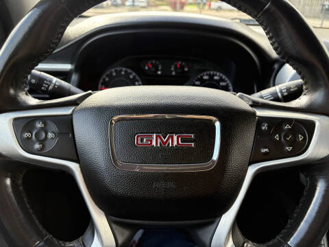 2017 GMC Acadia SLE-2